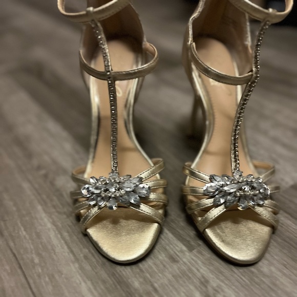 Jewel badgley mischka Sandals. - Picture 1 of 6